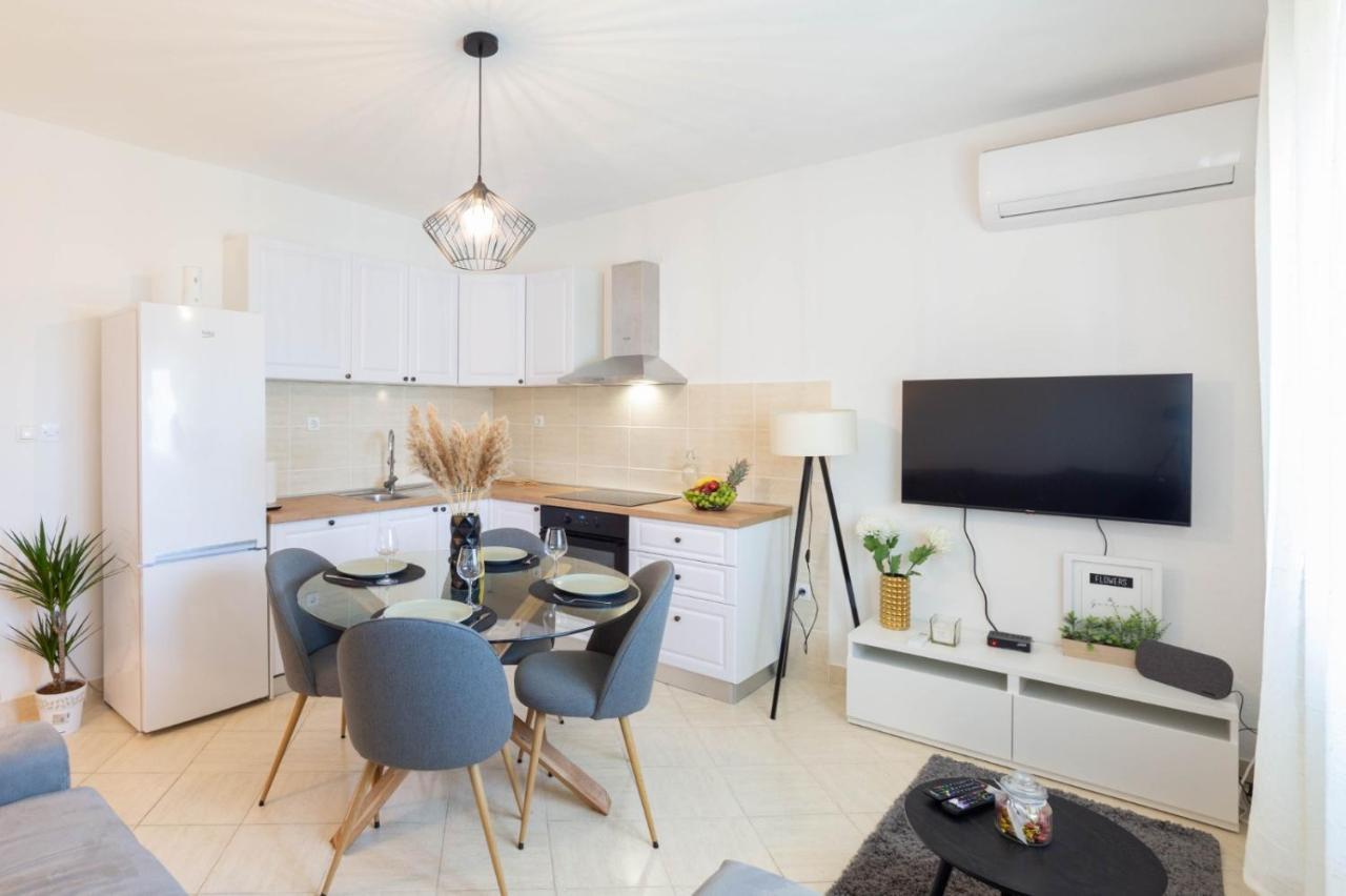 Apartman Bili Solin Dış mekan fotoğraf